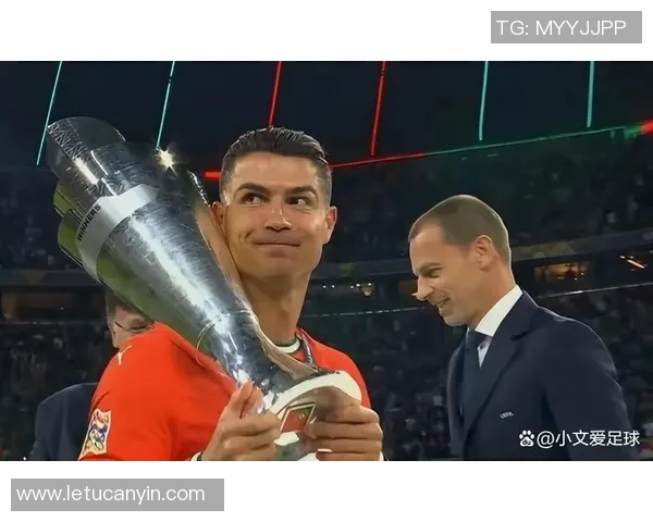 足球传奇明星岁月流转高清照片展现他们的风采与沧桑 足球传奇明星岁月流转高清照片展现他们的风采与沧桑